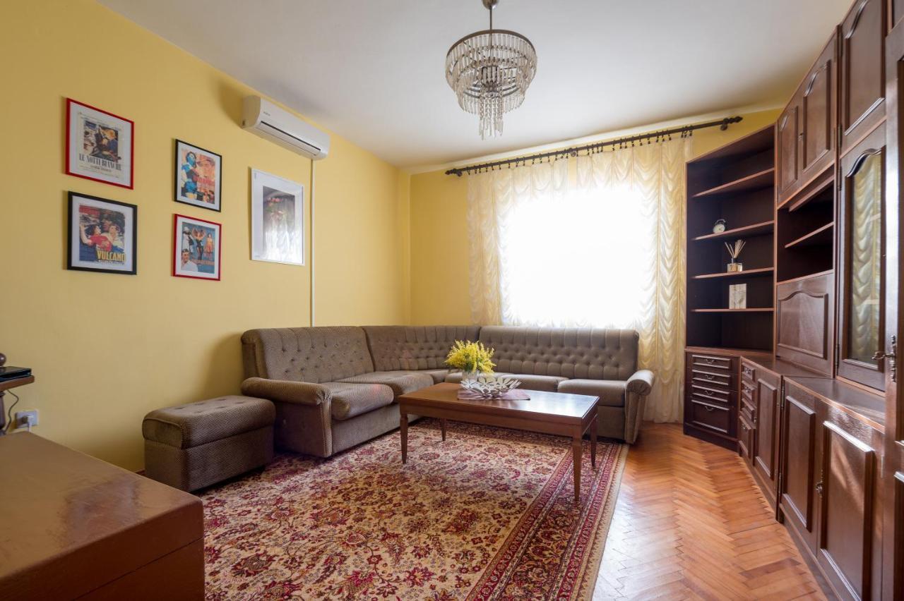 Holiday Home Nives Тиват Экстерьер фото