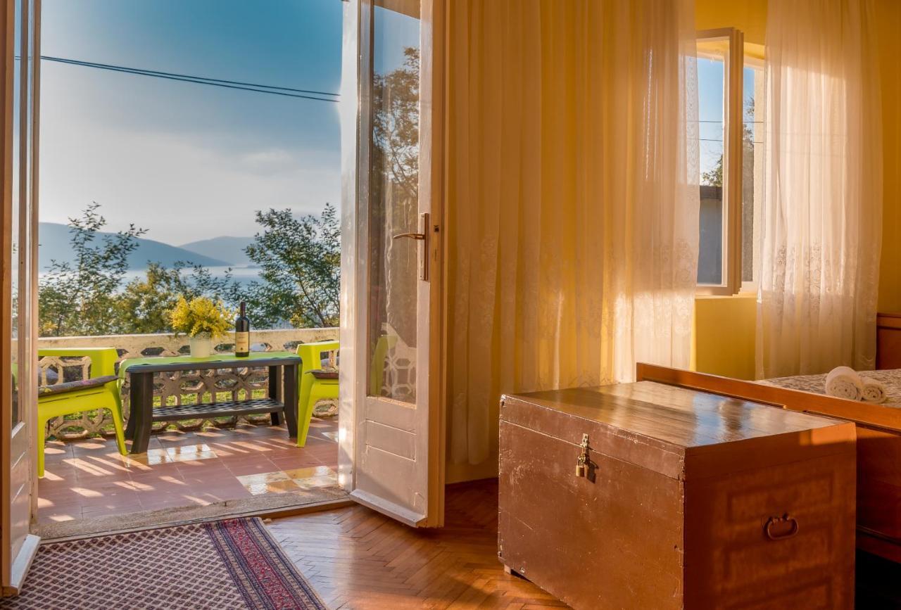 Holiday Home Nives Тиват Экстерьер фото